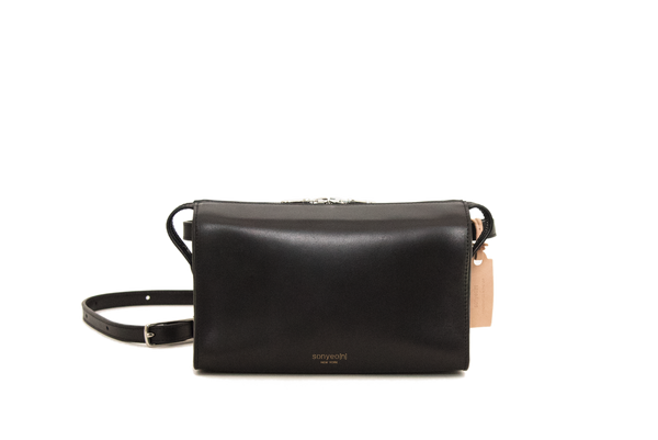 BA01 Mahogani Black