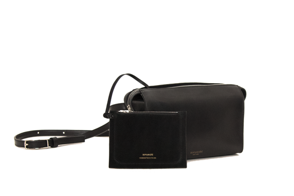 BA01 Mahogani Black