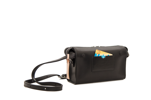 BA01 Mahogani Black